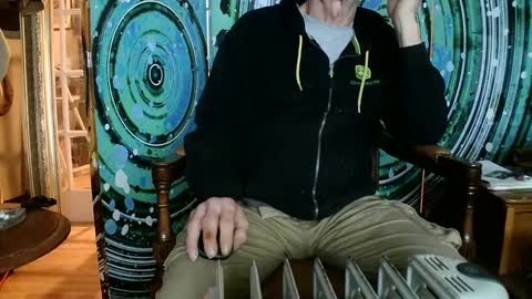 Snapshot of fellatioauto chatting on 01-14-25, 06:34 hungnsexy online show from 01-14-25, 06:34