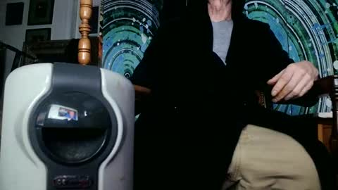 Snapshot of fellatioauto chatting on 02-04-25, 01:02 hungnsexy online show from 02-04-25, 01:02