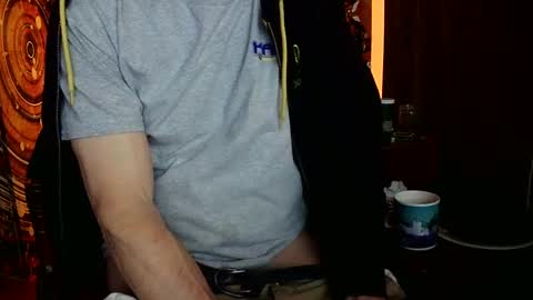 Snapshot of fellatioauto chatting on 02-15-25, 09:49 hungnsexy online show from 02-15-25, 09:49