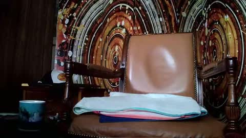 Snapshot of fellatioauto chatting on 02-18-25, 12:37 hungnsexy online show from 02-18-25, 12:37