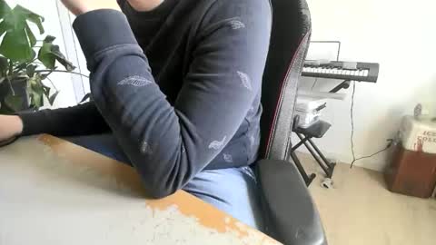 fem_alice_louis_dom online show from 04-25-26, 10:29