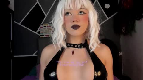 fem_boy6 online show from 11-26-25, 06:47