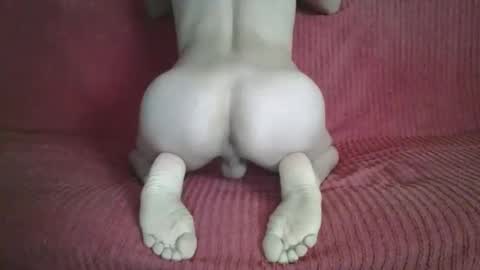 Snapshot of femboyhot28 chatting on 10-27-25, 05:55 femboyhot28 online show from 10-27-25, 05:55