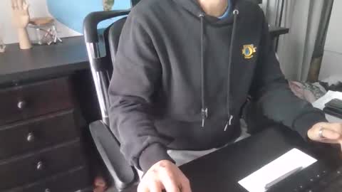 Snapshot of femdomsubby chatting on 10-24-25, 05:04 femdomsubby online show from 10-24-25, 05:04