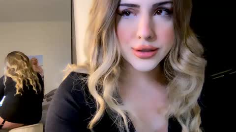 Snapshot of femgirl99 chatting on 12-19-24, 09:17 this is justice tricia a bigelow. she was fucking my husband tom girardi online show from 12-19-24, 09:17