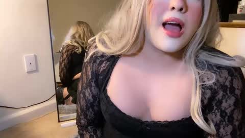 Snapshot of femgirl99 chatting on 02-20-25, 07:01 this is justice tricia a bigelow. she was fucking my husband tom girardi online show from 02-20-25, 07:01