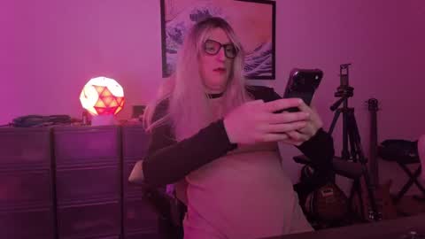 femme_mystique online show from 11-26-25, 09:21