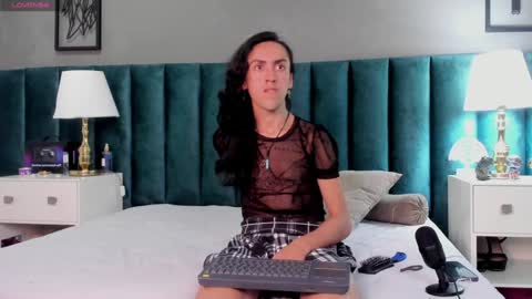 Snapshot of fenix_karoll chatting on 01-07-25, 02:42 Karol online show from 01-07-25, 02:42