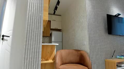 Snapshot of ferdina18 chatting on 01-17-26, 10:53 Leya online show from 01-17-26, 10:53