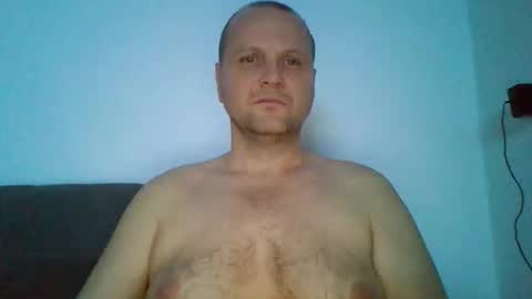Snapshot of ferkooo111 chatting on 12-22-25, 03:47 Dorotheo online show from 12-22-25, 03:47