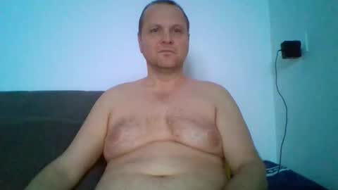 Snapshot of ferkooo111 chatting on 01-17-26, 04:17 Dorotheo online show from 01-17-26, 04:17