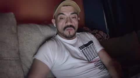 Snapshot of fernand89 chatting on 12-22-24, 05:45 fernand89 online show from 12-22-24, 05:45