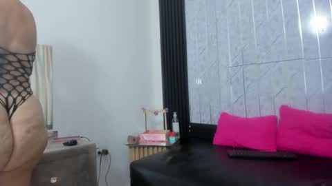 Fernandaclar online show from 10-09-25, 07:56