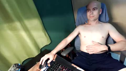 Snapshot of fernandez83 chatting on 05-25-26, 03:51 fernandez83 online show from 05-25-26, 03:51