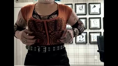 Snapshot of ferricslut chatting on 02-12-26, 09:48 Selenaironside online show from 02-12-26, 09:48