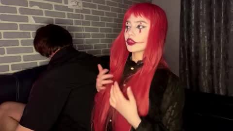 Tina and Tomas online show from 10-31-25, 02:18