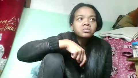 Snapshot of fetranialdy chatting on 10-05-25, 05:50 fetranialdy online show from 10-05-25, 05:50