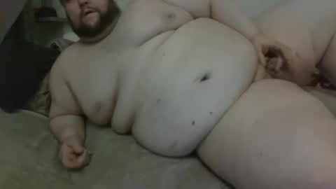 Snapshot of fettebifotze28h chatting on 09-18-25, 07:27 Cow Sow online show from 09-18-25, 07:27