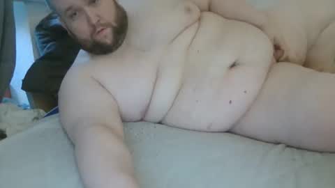 Snapshot of fettebifotze28h chatting on 12-20-25, 10:22 Cow Sow online show from 12-20-25, 10:22