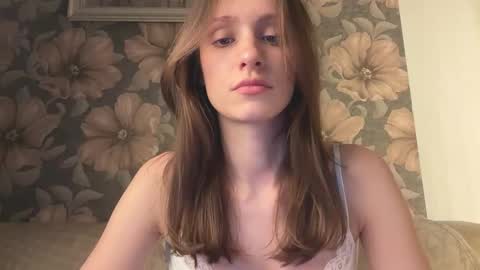 Snapshot of fflloowweerr chatting on 02-25-26, 02:37 Lisa online show from 02-25-26, 02:37