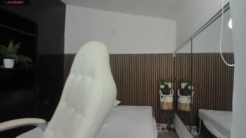 Freyja  online show from 11-13-25, 04:50