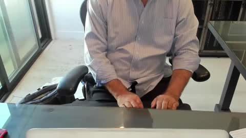 Snapshot of fhetzl chatting on 10-06-25, 09:23 fhetzl online show from 10-06-25, 09:23