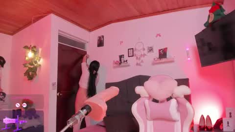 Snapshot of fia__ chatting on 11-12-25, 12:55 Fiaaa online show from 11-12-25, 12:55