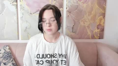 fiamoory online show from 05-27-26, 01:24