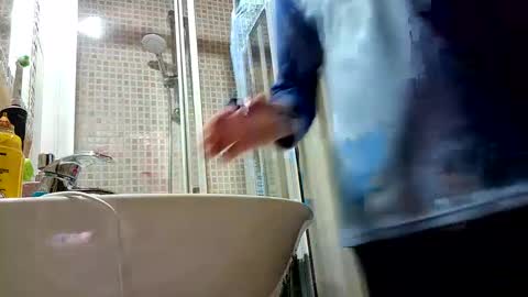 Snapshot of fidelio89 chatting on 02-04-25, 11:59 Fid online show from 02-04-25, 11:59