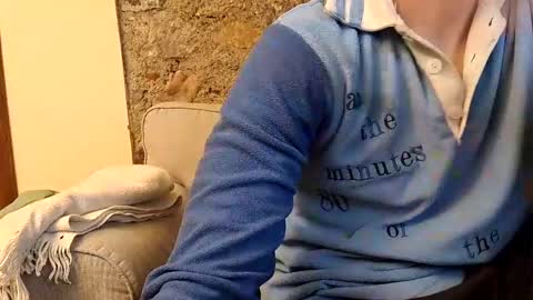 Snapshot of fidelio89 chatting on 02-06-25, 09:28 Fid online show from 02-06-25, 09:28