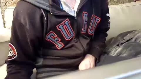 Snapshot of fidelio89 chatting on 02-18-25, 09:31 Fid online show from 02-18-25, 09:31