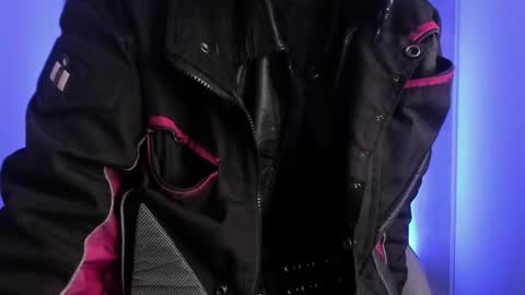   online show from 02-21-25, 12:28