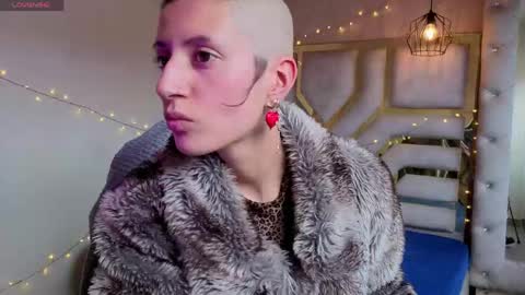   online show from 04-11-26, 08:02