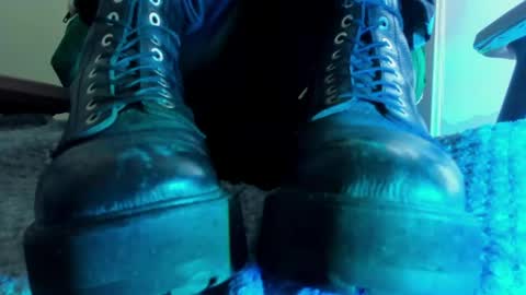   online show from 04-19-26, 06:10