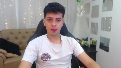 Snapshot of filipdaviex chatting on 12-13-24, 12:39 Filip David online show from 12-13-24, 12:39