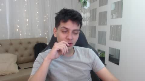 Snapshot of filipdaviex chatting on 12-16-24, 12:38 Filip David online show from 12-16-24, 12:38