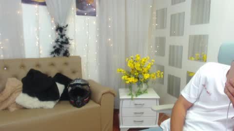 Snapshot of filipdaviex chatting on 01-16-25, 06:27 Filip David online show from 01-16-25, 06:27