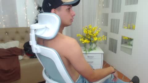 Snapshot of filipdaviex chatting on 01-17-25, 06:44 Filip David online show from 01-17-25, 06:44