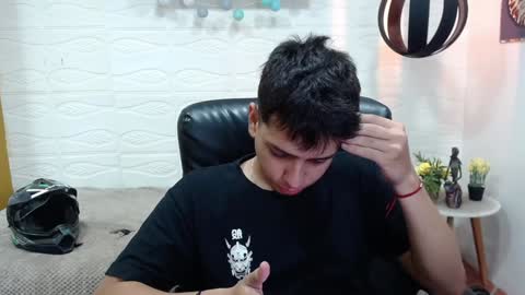 Snapshot of filipdaviex chatting on 01-29-25, 12:35 Filip David online show from 01-29-25, 12:35