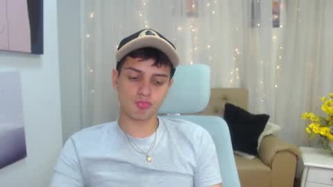 Snapshot of filipdaviex chatting on 02-22-25, 03:36 Filip David online show from 02-22-25, 03:36