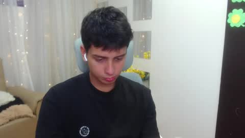 Snapshot of filipdaviex chatting on 02-28-25, 03:37 Filip David online show from 02-28-25, 03:37