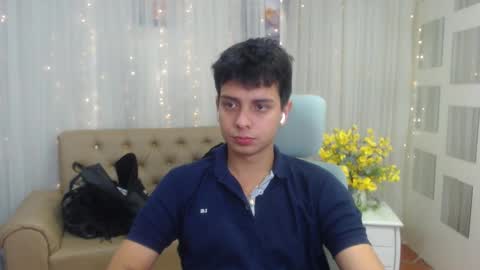 Snapshot of filipdaviex chatting on 03-05-25, 04:13 Filip David online show from 03-05-25, 04:13