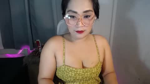filipina_jess online show from 12-15-25, 04:55