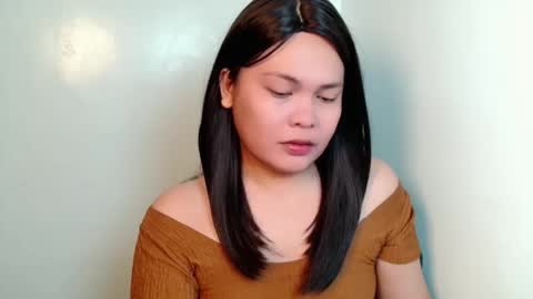 Snapshot of filipina_oh_carol chatting on 05-22-26, 05:29 miss carol online show from 05-22-26, 05:29
