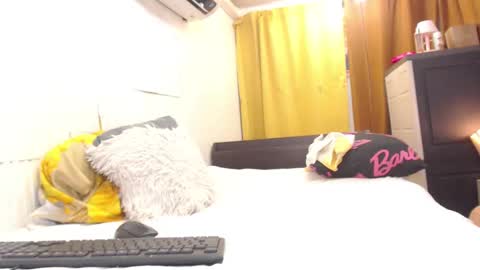 Snapshot of filipina_sweety chatting on 10-14-25, 10:16 stephanie online show from 10-14-25, 10:16