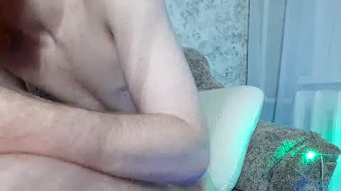 Snapshot of fillipsondon chatting on 12-20-24, 01:43 Whitechocolate online show from 12-20-24, 01:43