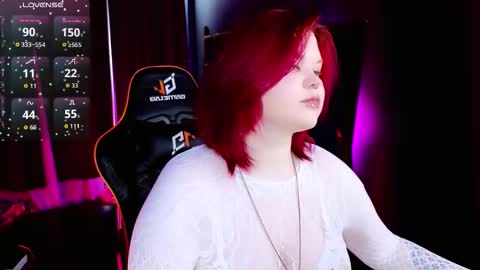 Snapshot of fillisfire chatting on 11-10-25, 10:58 - online show from 11-10-25, 10:58