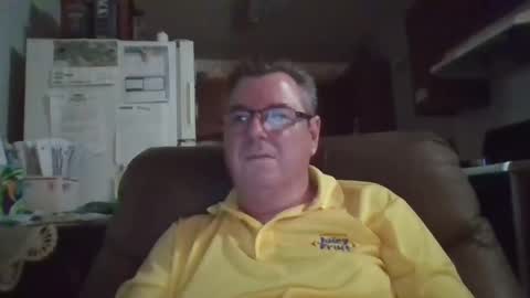 Snapshot of finderfiner chatting on 12-18-24, 11:02 finderfiner online show from 12-18-24, 11:02