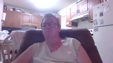 Snapshot of finderfiner chatting on 02-19-26, 11:17 finderfiner online show from 02-19-26, 11:17