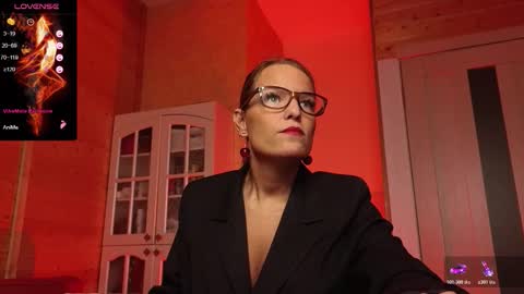 Lady online show from 12-05-25, 09:18